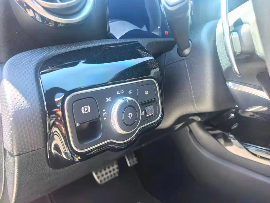 Mercedes-Benz A-Class AMG 2023 — фото 21