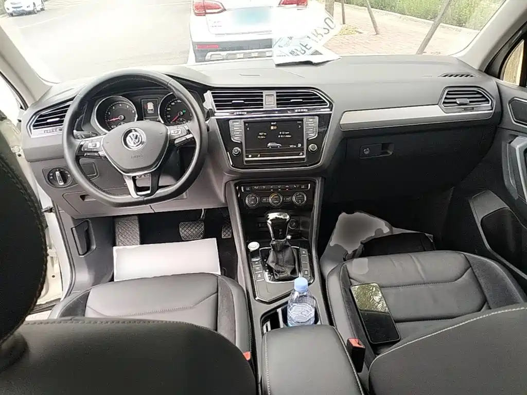 Volkswagen Tiguan L 2018 — фото 10