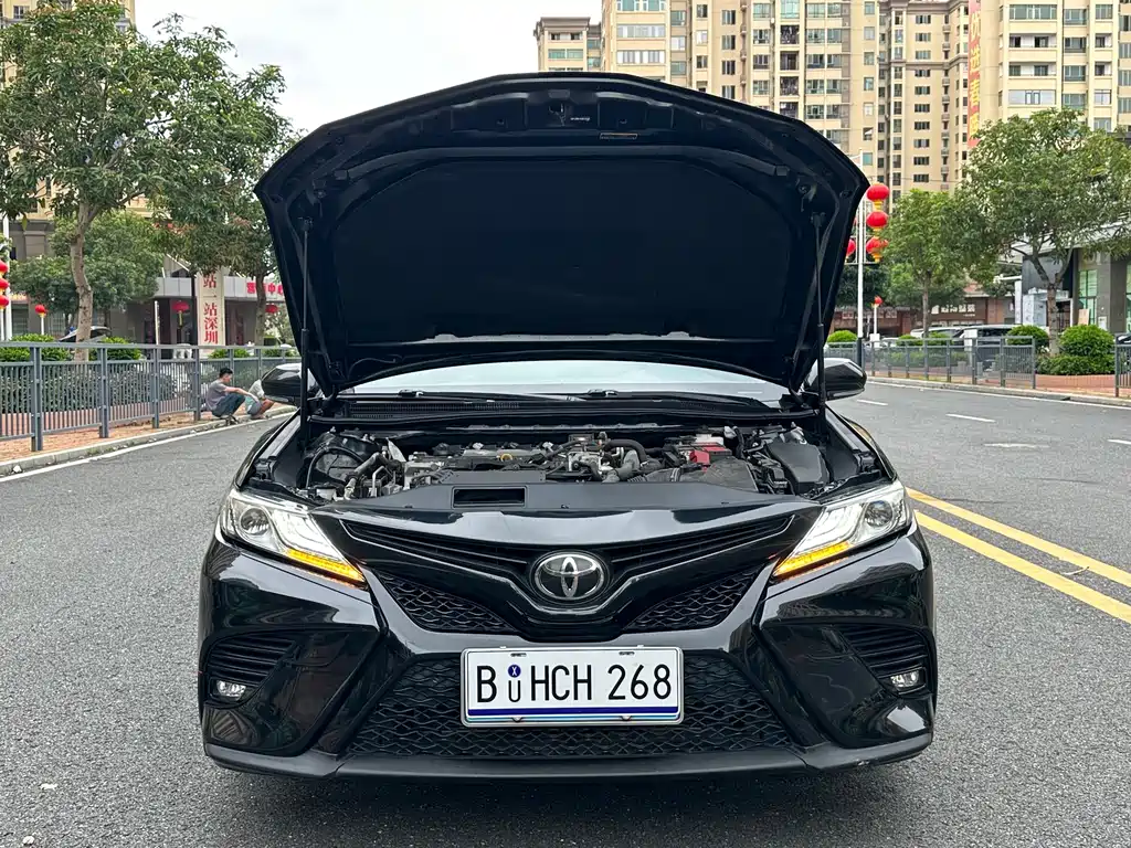 Toyota Camry 2019 — фото 14