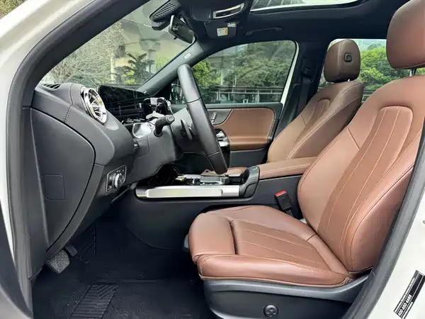 Mercedes-Benz GLB 2021