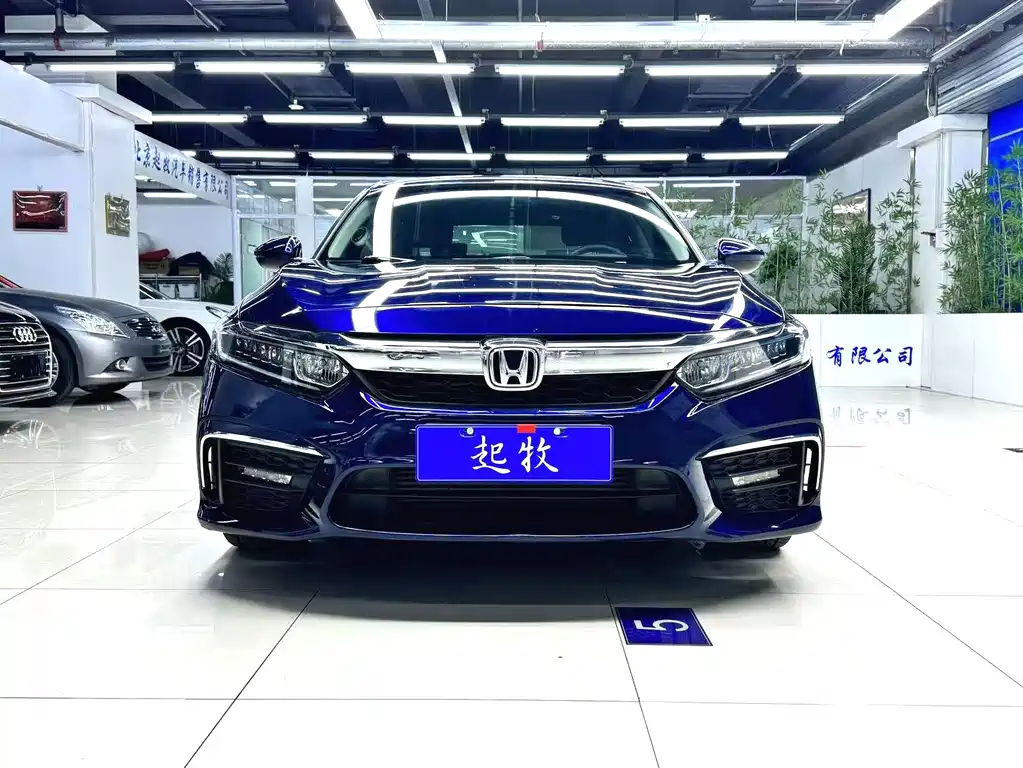 Honda Inspire 2020 — фото 2