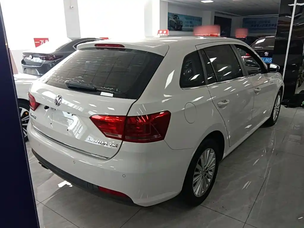 Volkswagen Gran Lavida 2015