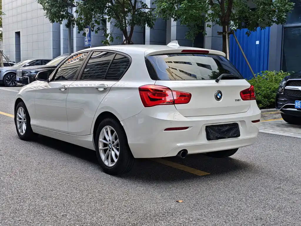 BMW 1 Series 2015 — фото 15