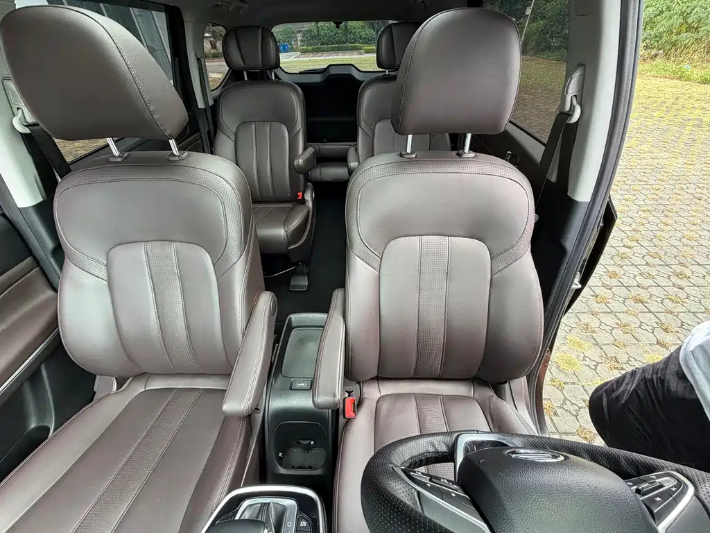 GAC Trumpchi M6 2019 — фото 21