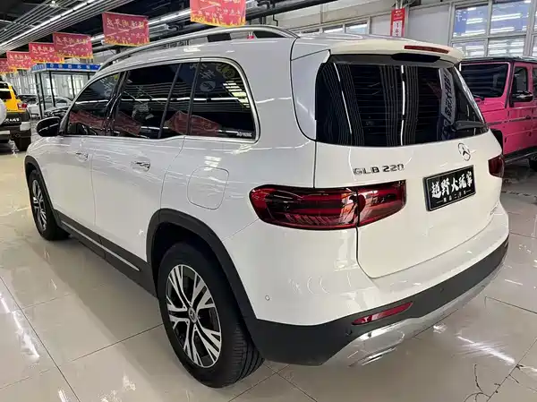 Mercedes-Benz GLB 2025