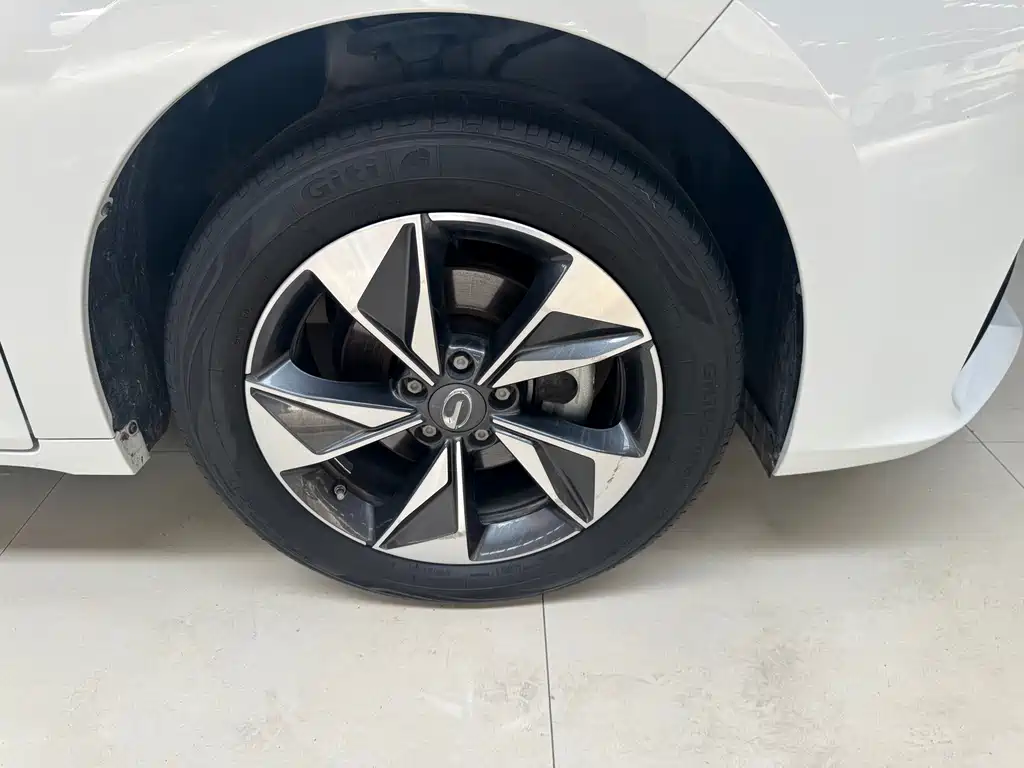 GAC Trumpchi M6 2023 — фото 11