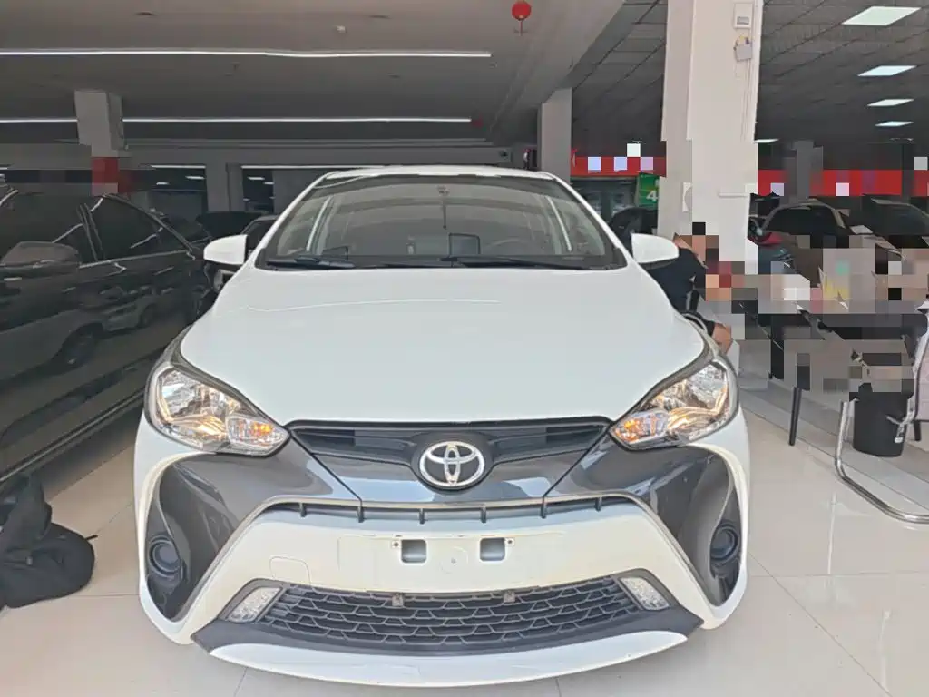 Toyota Yaris L 2021 — фото 3