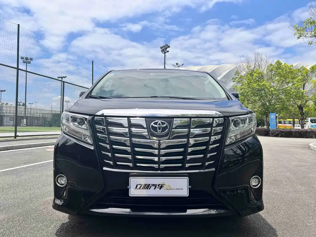 Toyota Alphard 2017 — фото 2