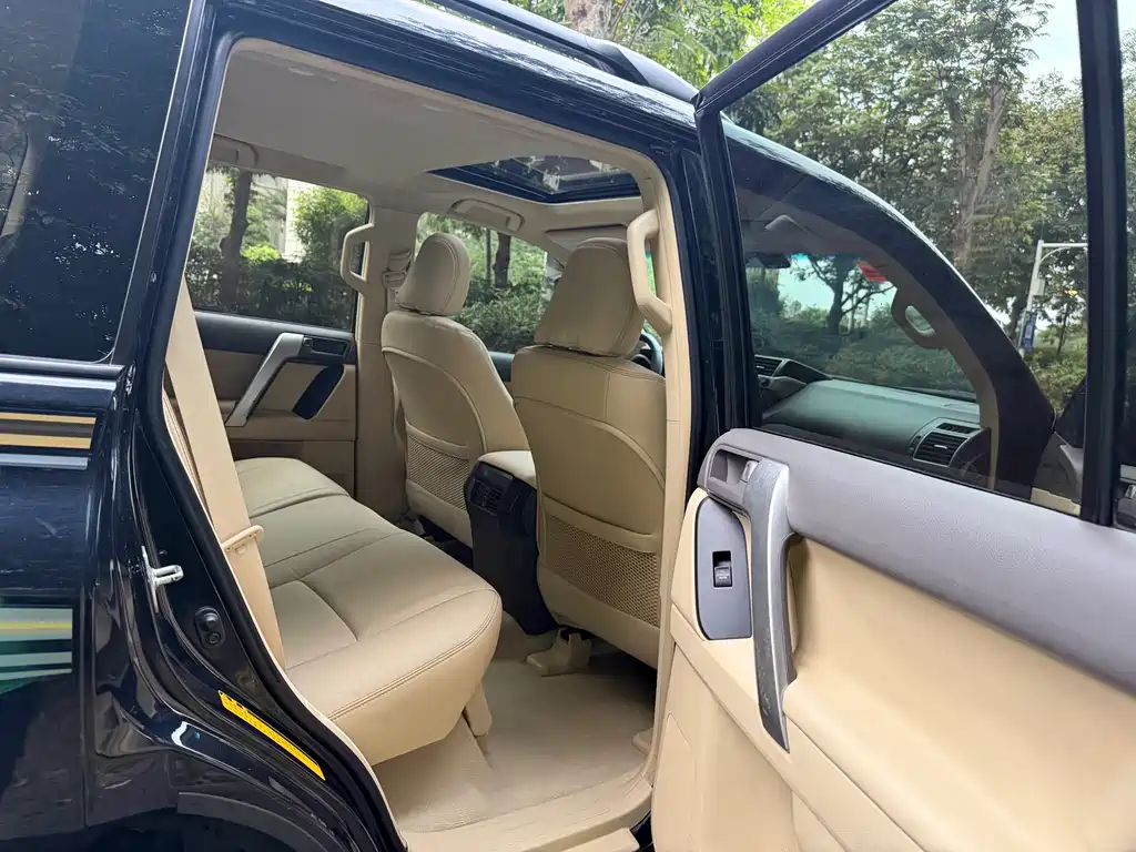 Toyota Prado 2016 — фото 10