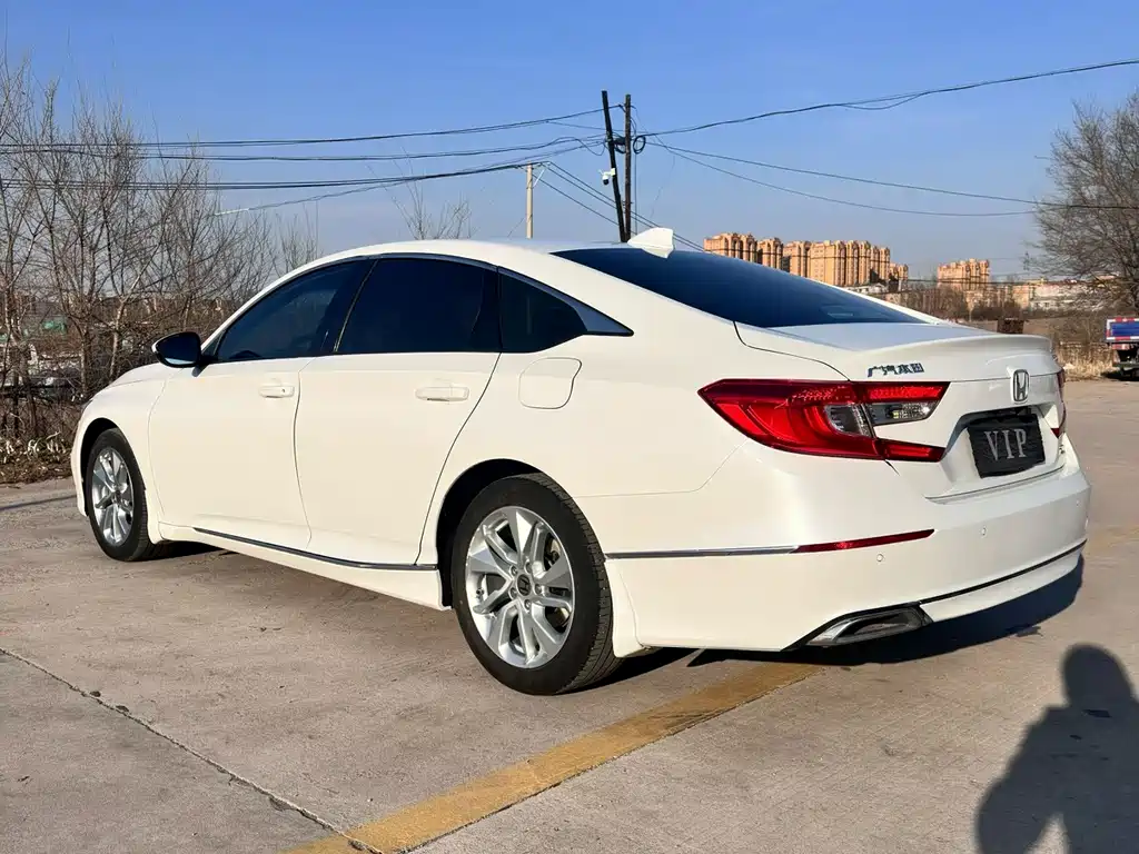 Honda Accord 2020 — фото 7