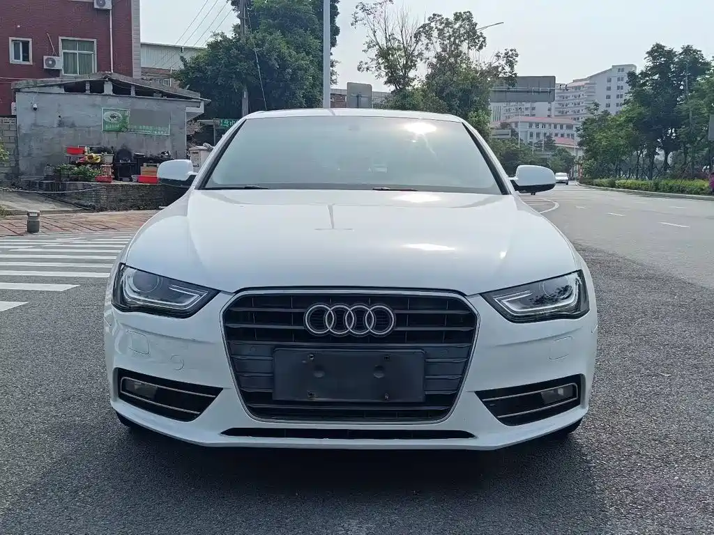 Audi A4L 2013