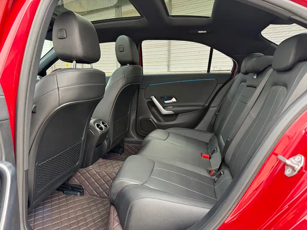 Mercedes-Benz A-Class 2020 — фото 12