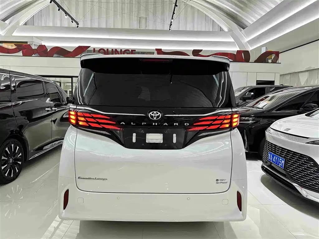 Toyota Alphard 2024