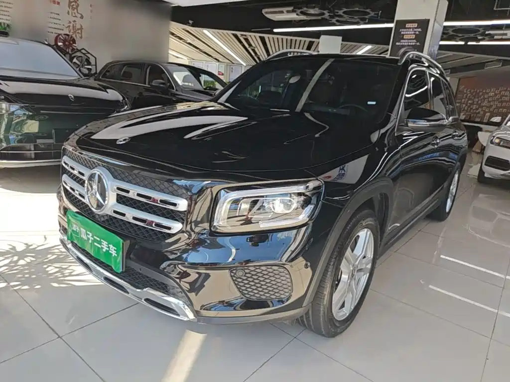 Mercedes-Benz GLB 2023