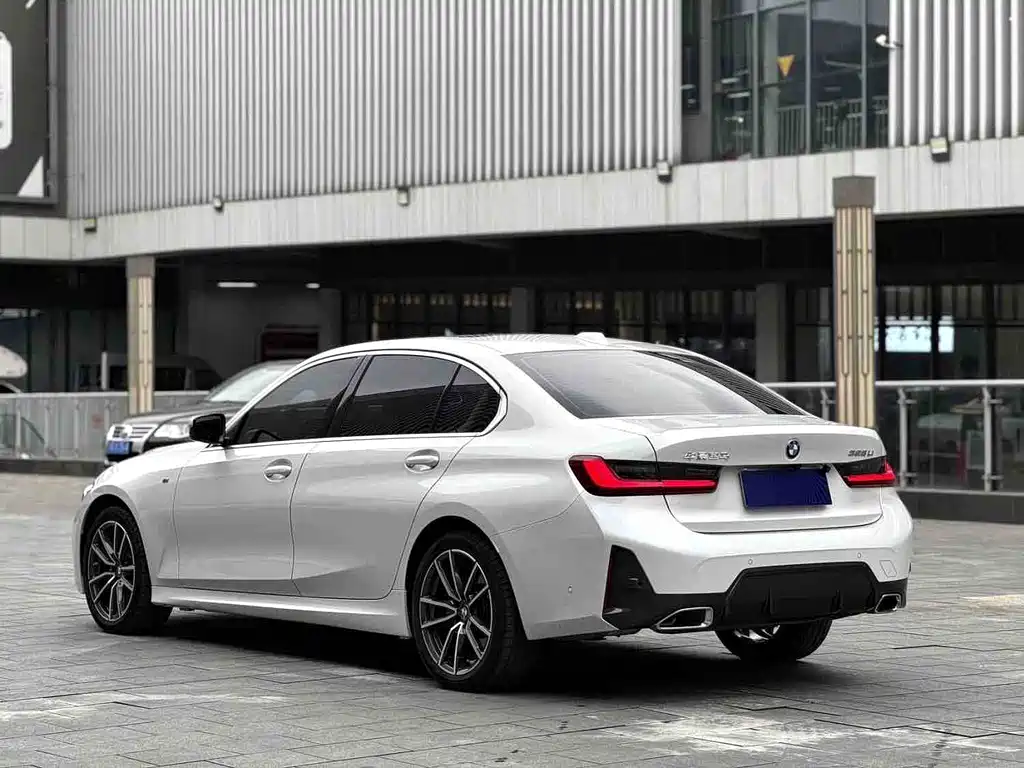 BMW 3 Series 2024