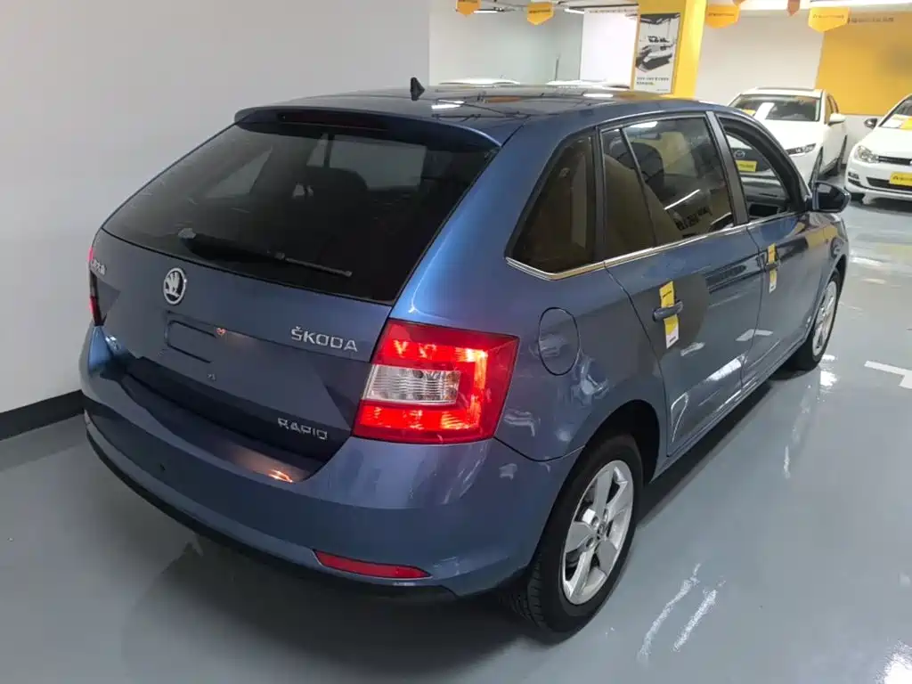 Skoda Rapid Spaceback 2016 — фото 7