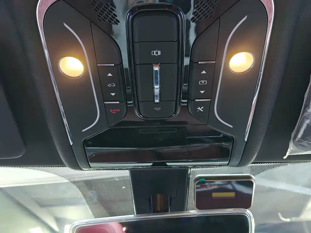 Jetour Jietu X70 PLUS 2023 — фото 40