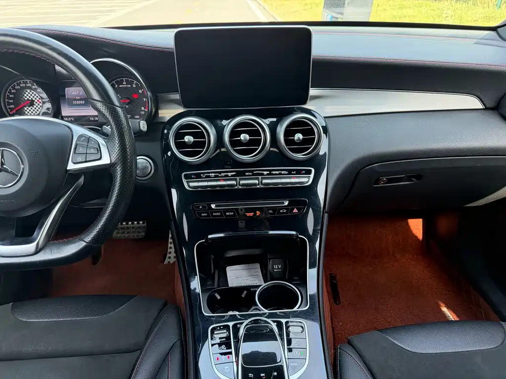 Mercedes-Benz GLC Coupe AMG 2018 — фото 11