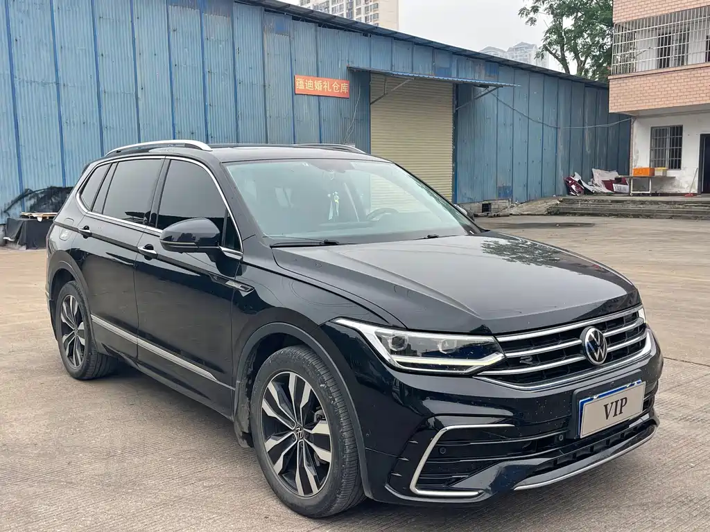 Volkswagen Tiguan L 2022 — фото 3