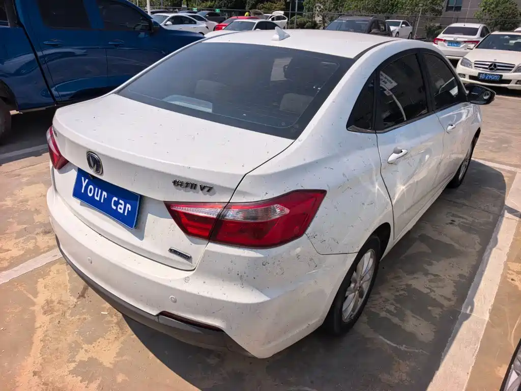 Changan Yuexiang V7 2016 — фото 6
