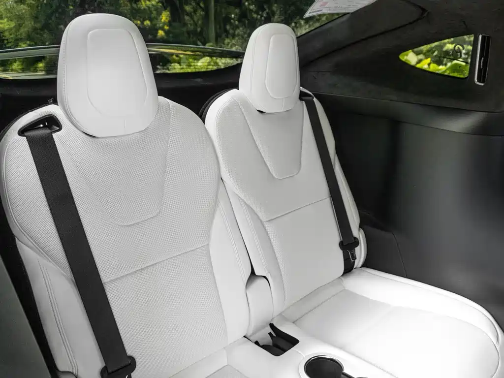Tesla Model X 2023 — фото 17