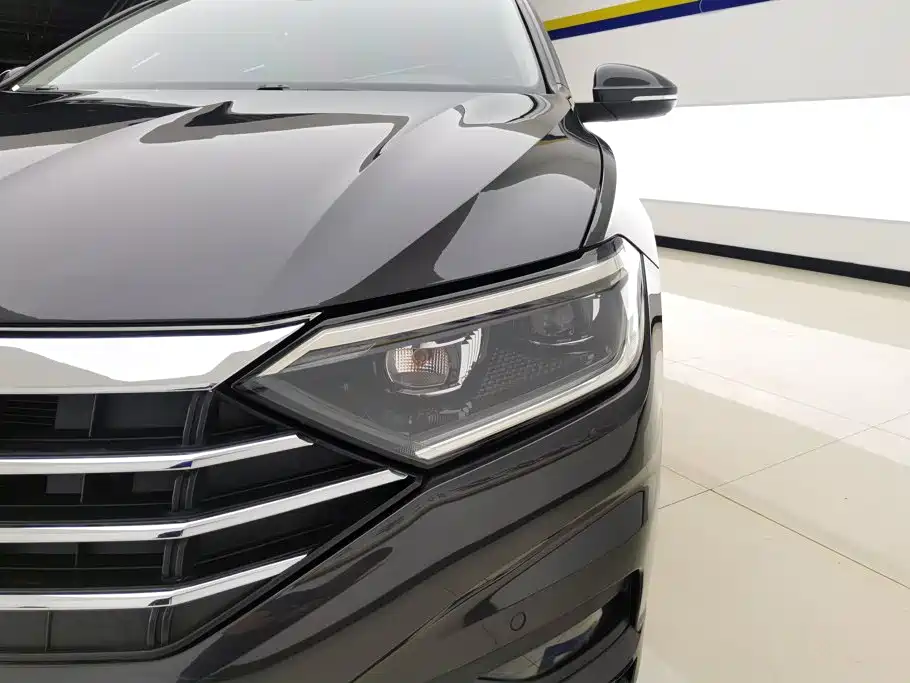 Volkswagen Sagitar 2022
