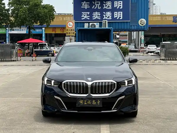 BMW 5 Series 2025