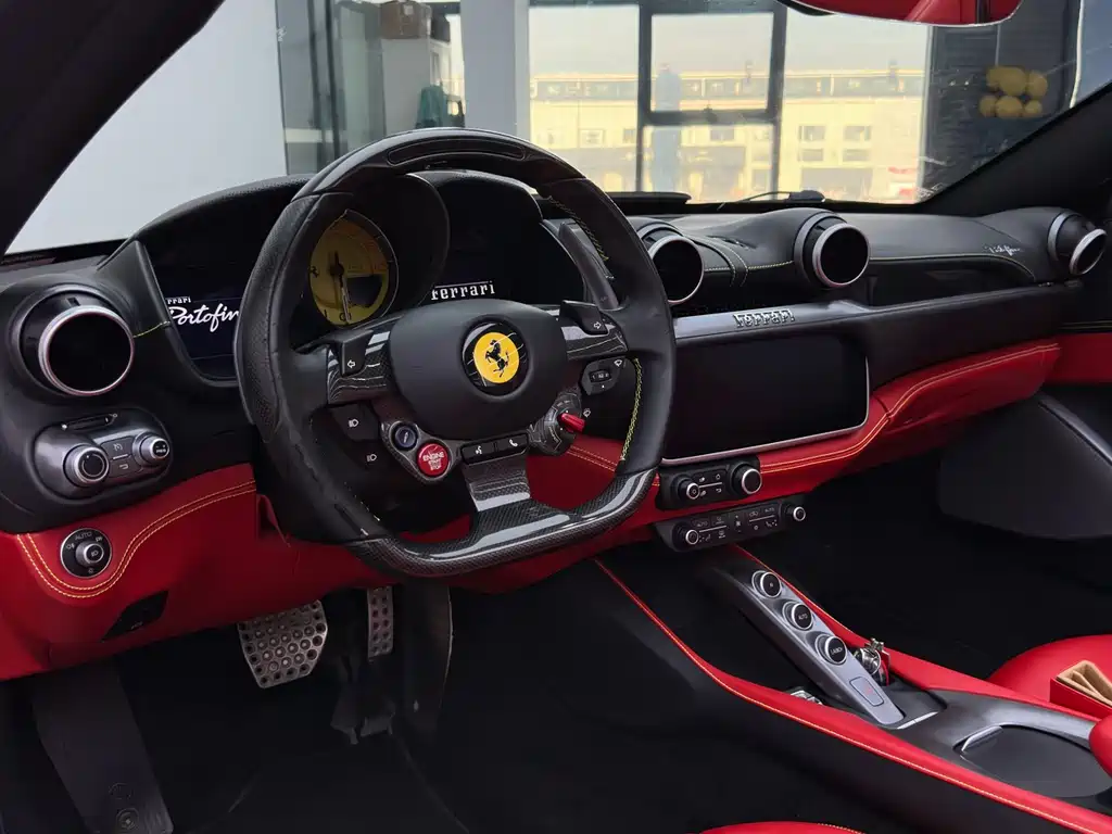 Ferrari Portofino 2019 — фото 15