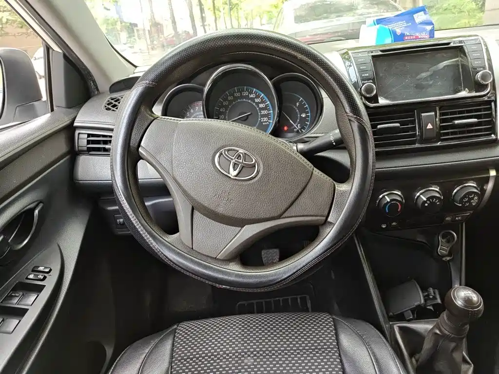 Toyota Vios 2015