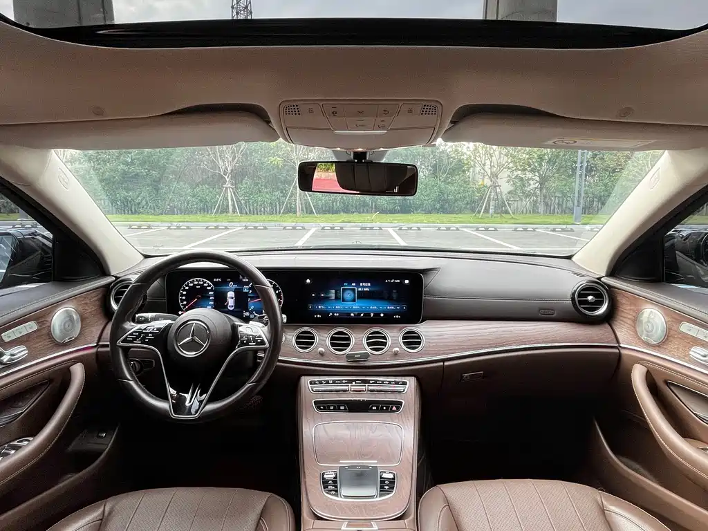 Mercedes-Benz E-Class 2023 — фото 5