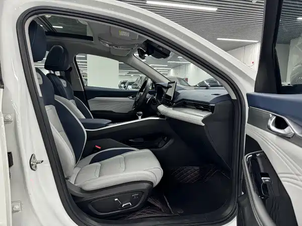 Geely Xingrui 2023