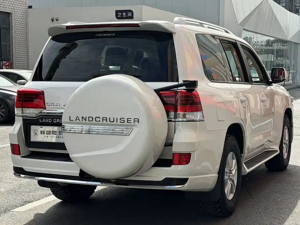 Toyota Land Cruiser 2020 — фото 4