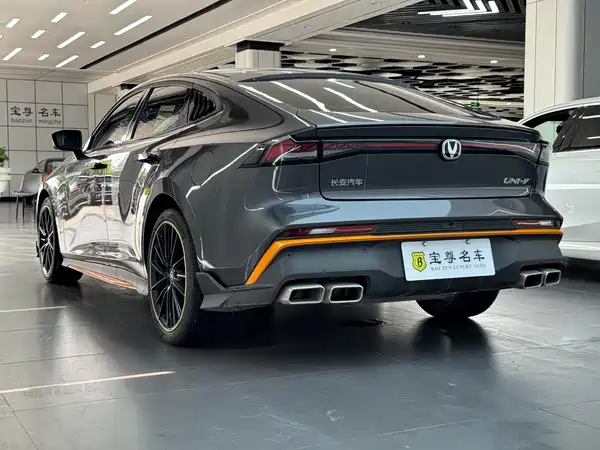 Changan UNI-V 2024