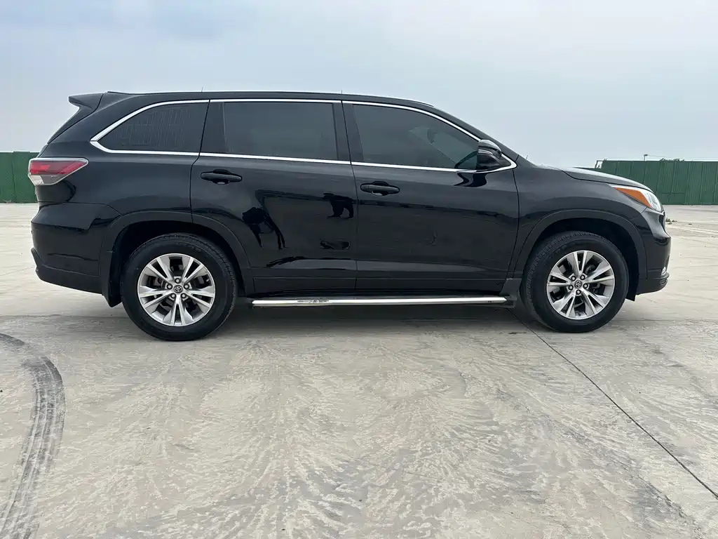 Toyota Highlander 2016 — фото 4
