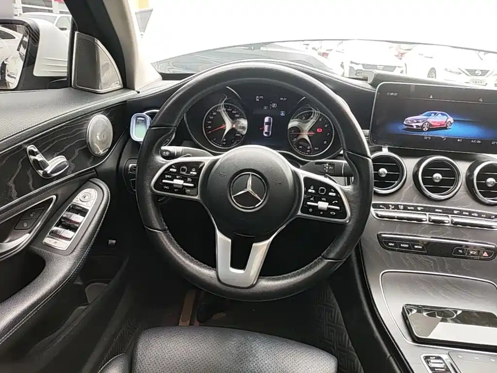 Mercedes-Benz C-Class 2019 — фото 11