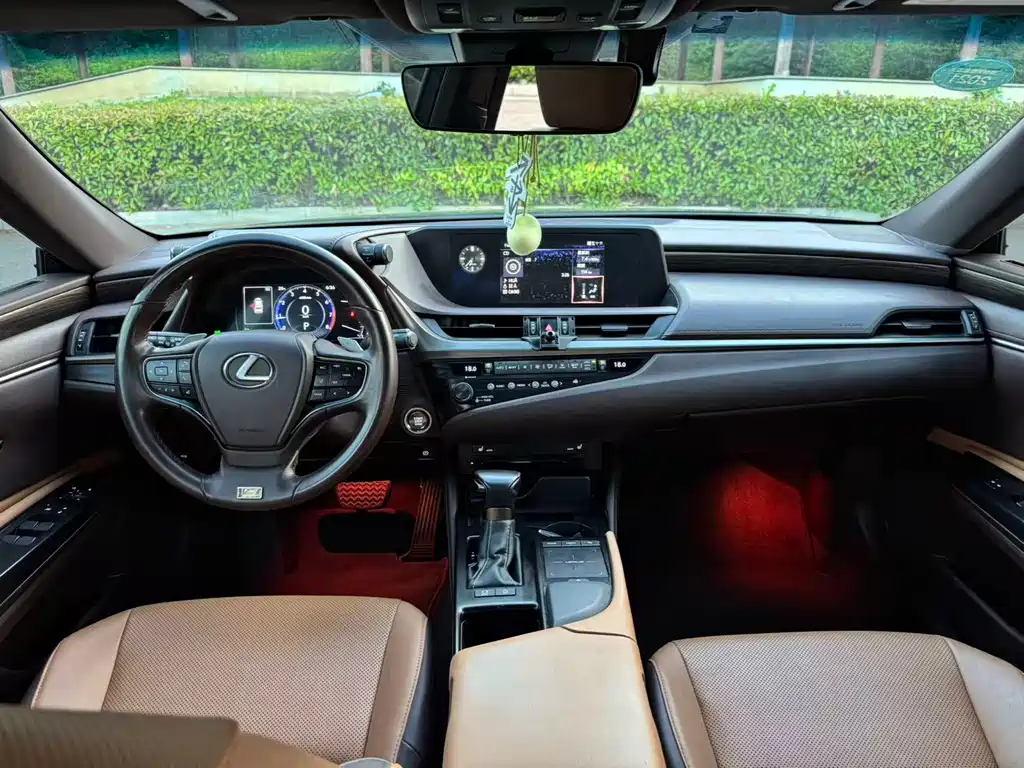 Lexus ES 2020 — фото 10