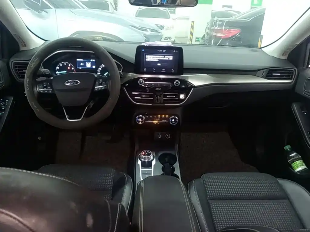 Ford Focus 2020 — фото 10