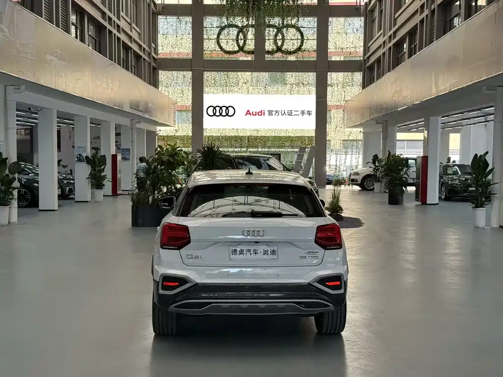 Audi Q2L 2024 — фото 5