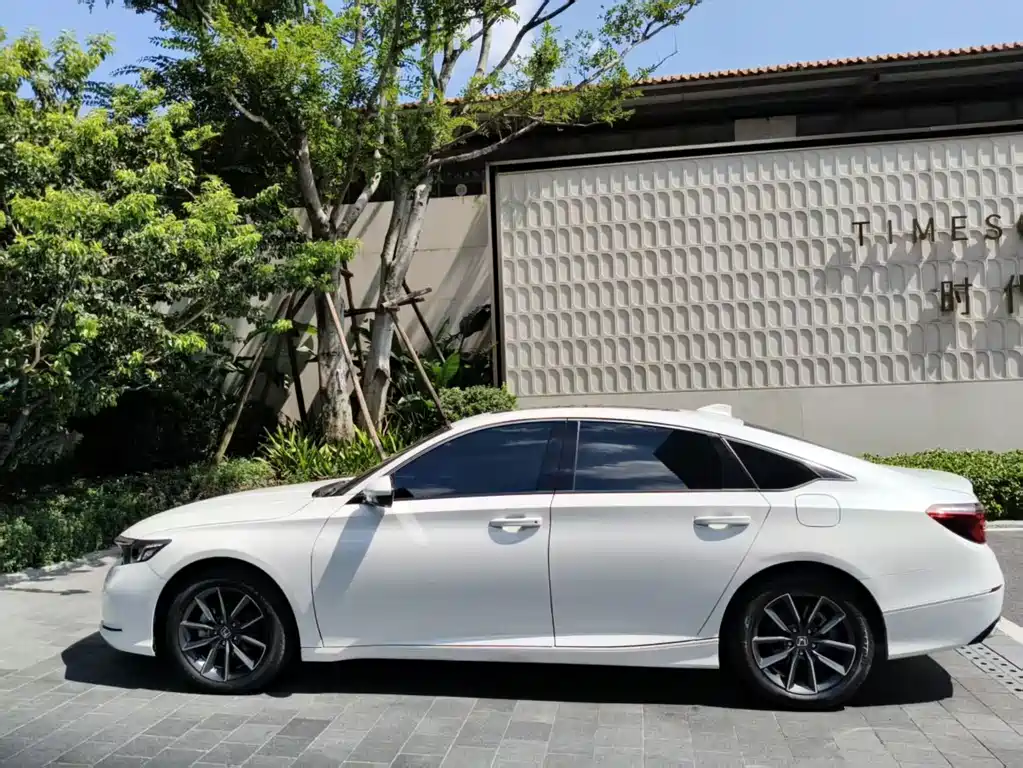 Honda Inspire 2023 — фото 12