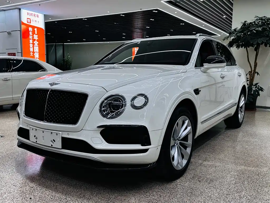 Bentley Bentayga 2020 — фото 10