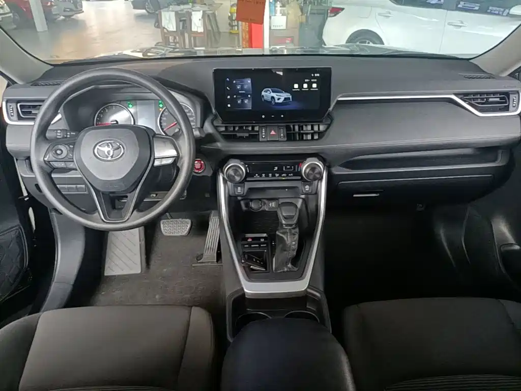 Toyota Wildlander 2023 — фото 10