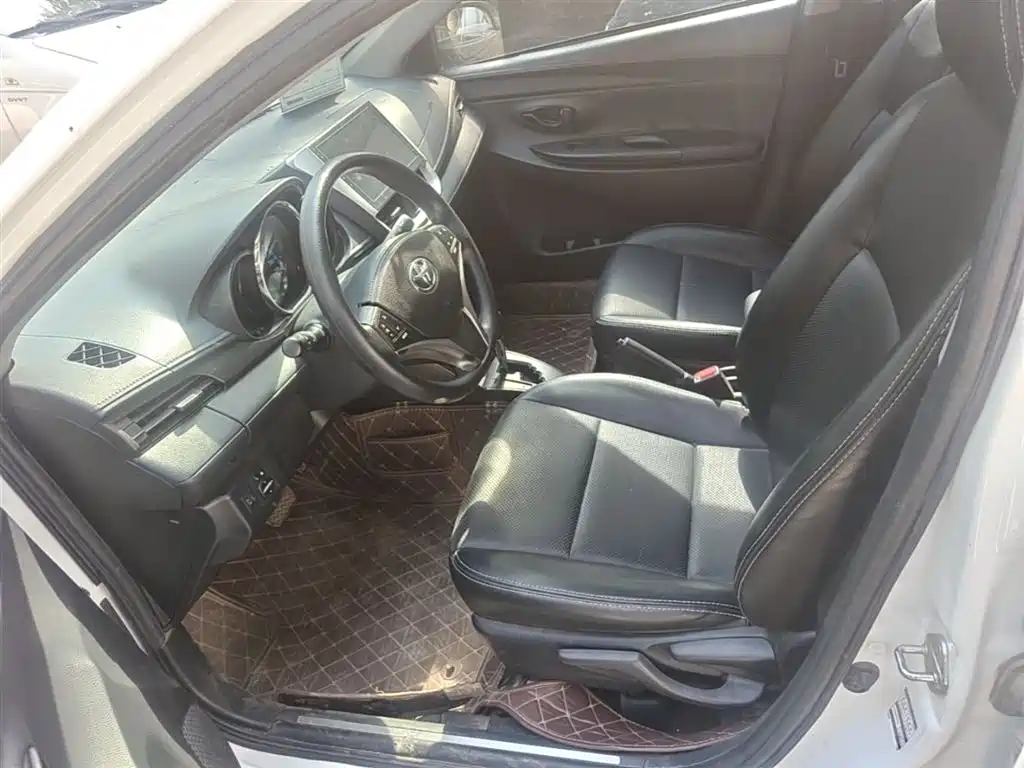 Toyota Yaris L 2019 — фото 15