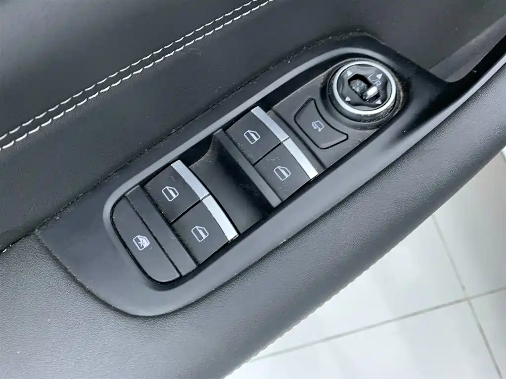 Chery Tiggo 8 2022 — фото 28