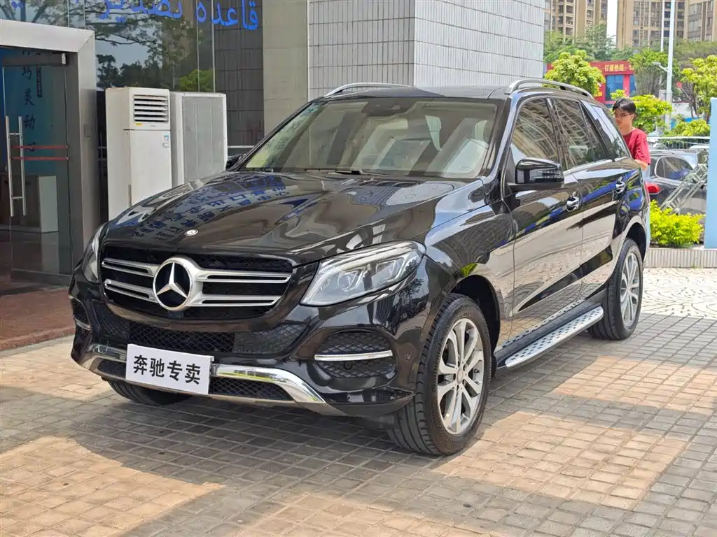 Mercedes-Benz GLE 2016 — фото 1