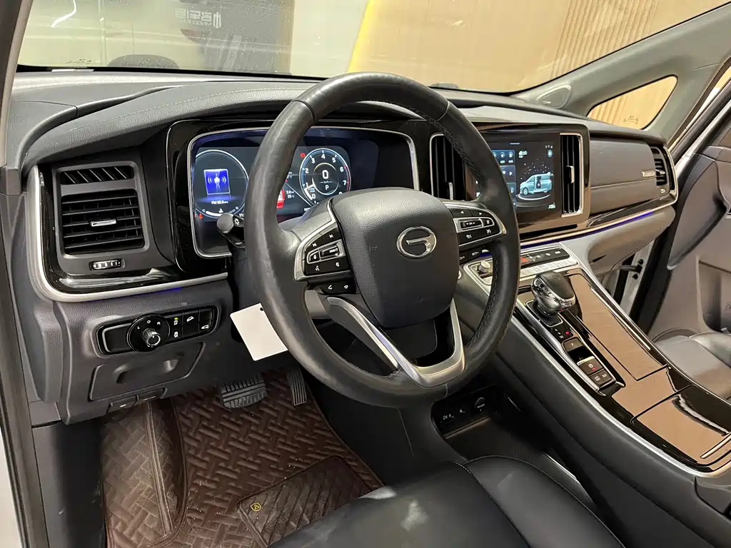 GAC Motor Trumpchi M8 2022 — фото 8