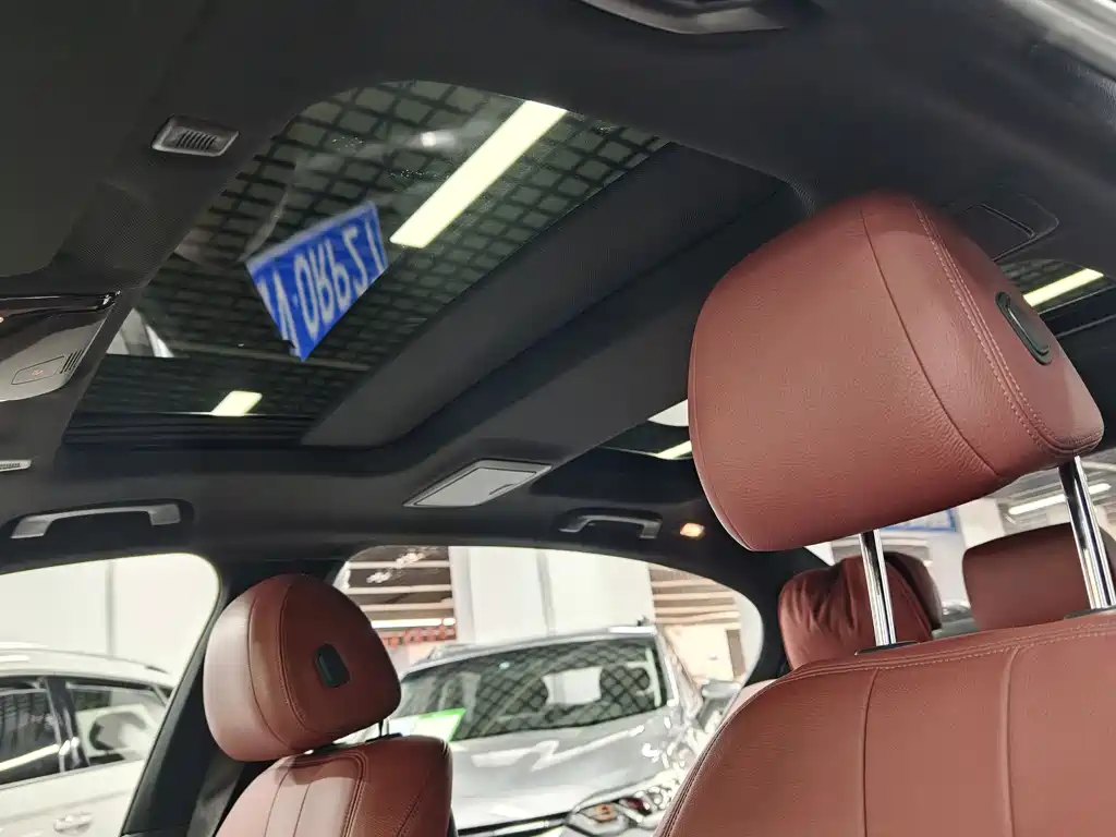 BMW 5 Series 2020 — фото 15