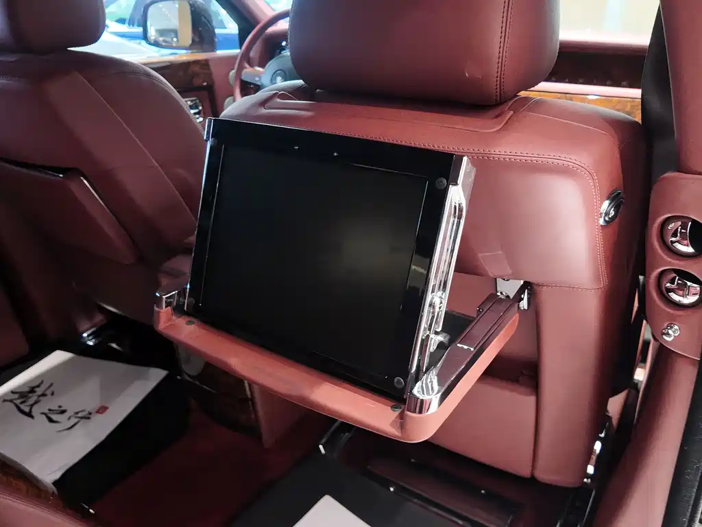 Rolls-Royce Phantom 2013 — фото 13