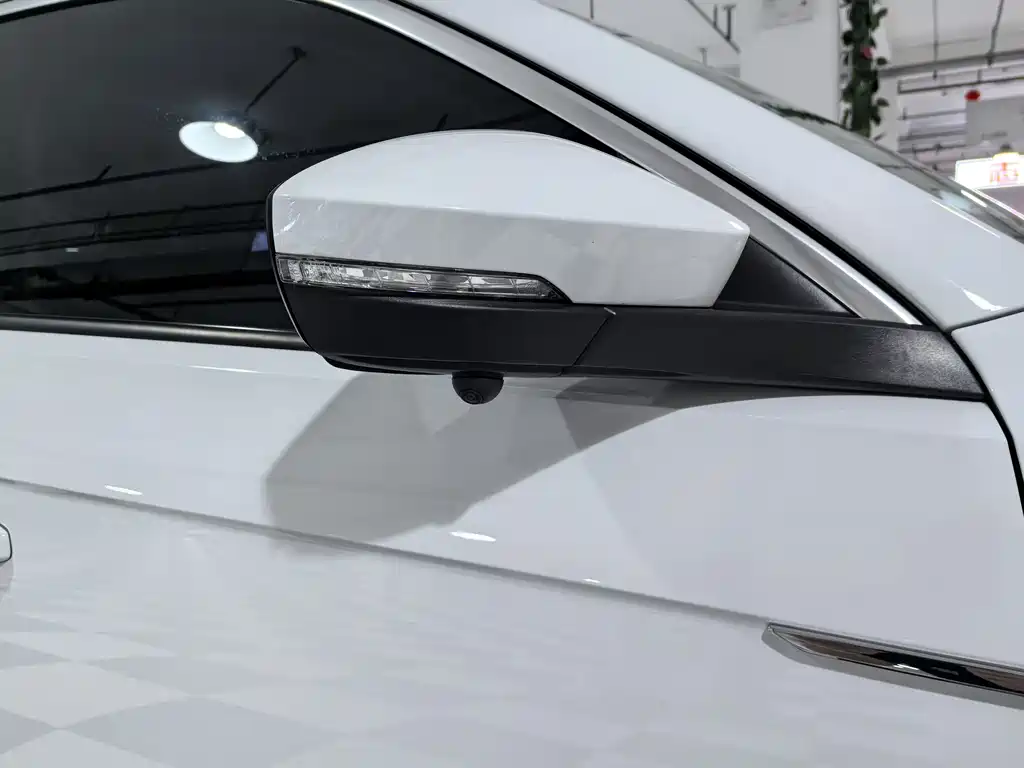Volkswagen T-Roc 2022 — фото 10