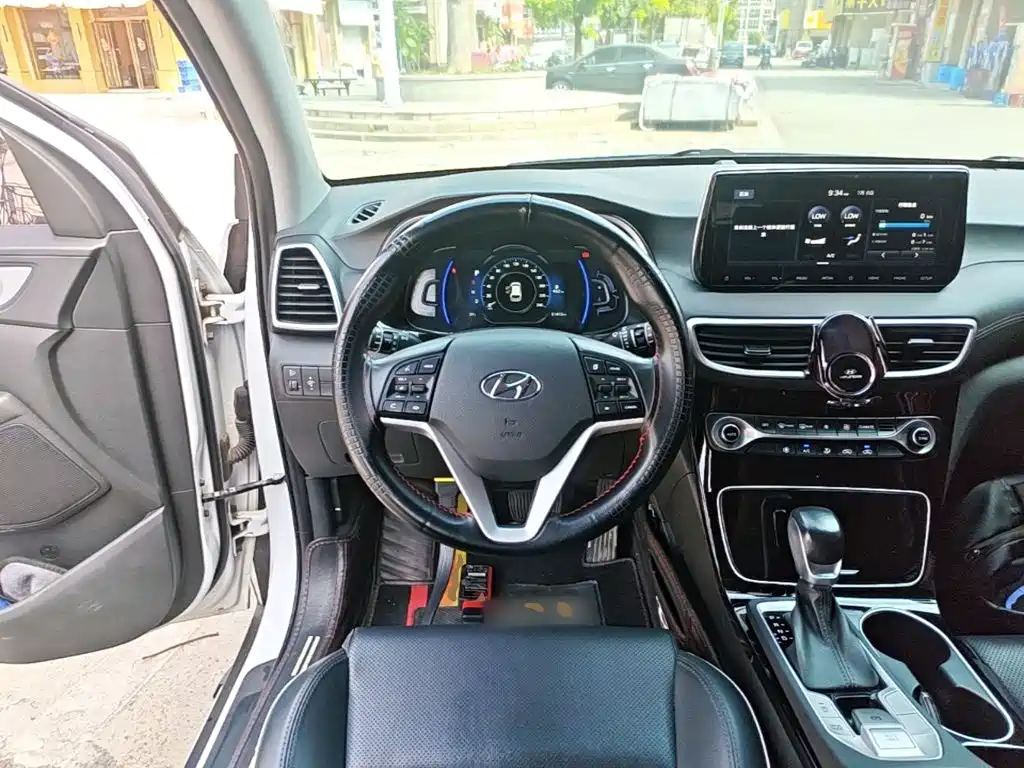 Hyundai Tucson 2020 — фото 11