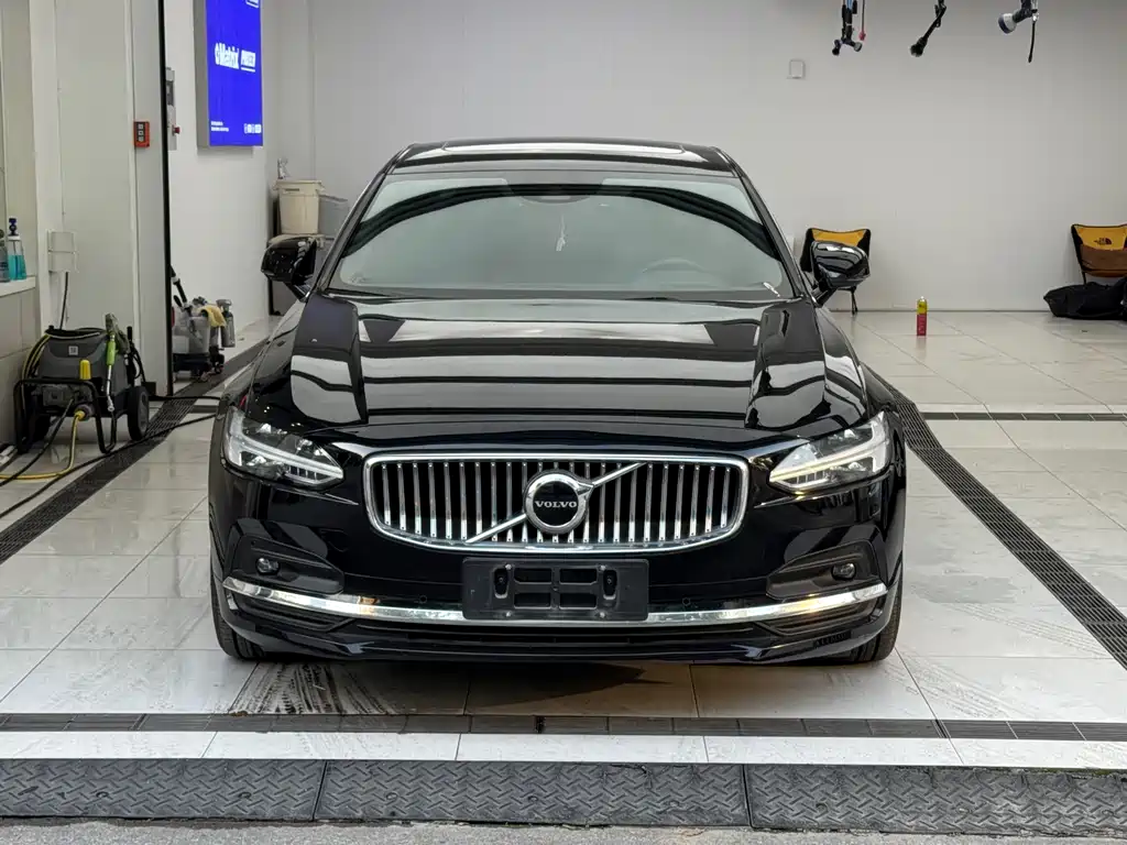 Volvo S90 2021 — фото 1